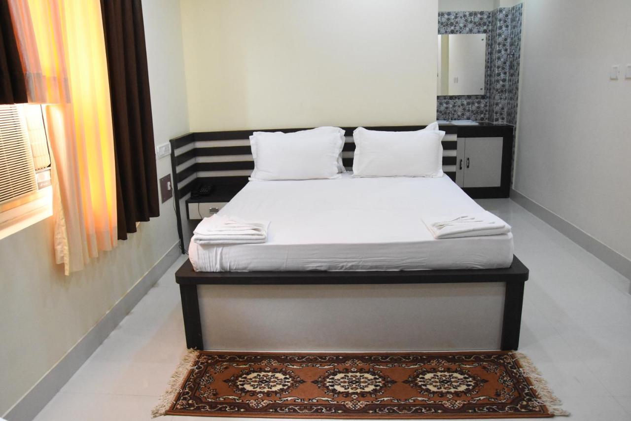 Hotel Bnson Blue Cuttack Zewnętrze zdjęcie