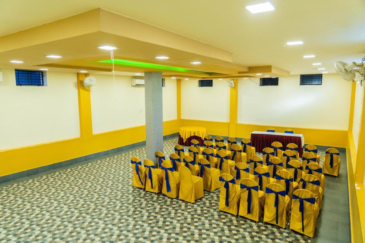 Hotel Bnson Blue Cuttack Zewnętrze zdjęcie