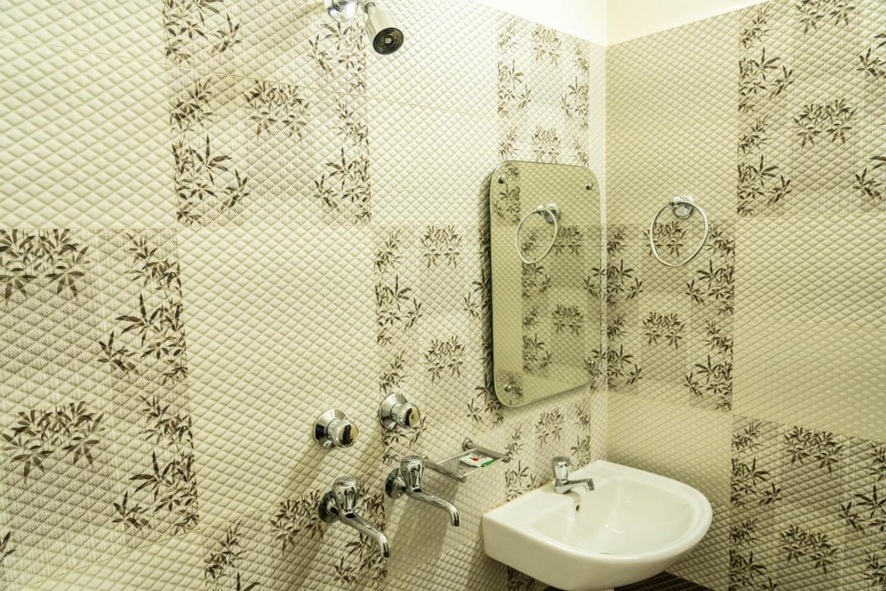 Hotel Bnson Blue Cuttack Zewnętrze zdjęcie