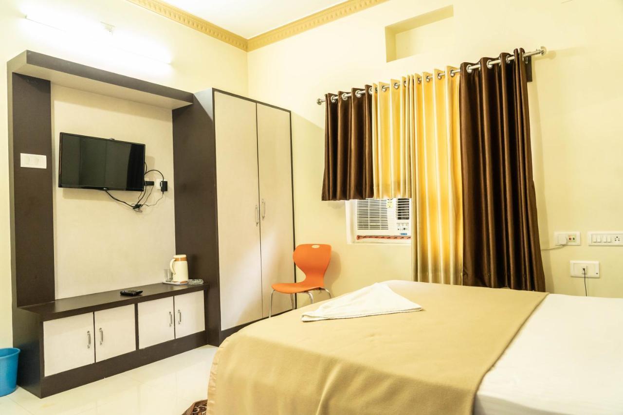 Hotel Bnson Blue Cuttack Zewnętrze zdjęcie